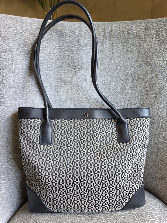 Etienne Aigner Handbags - Beautiful Vintage Monogram Etienne Aigner Black Shoulder Handbag Clean!!